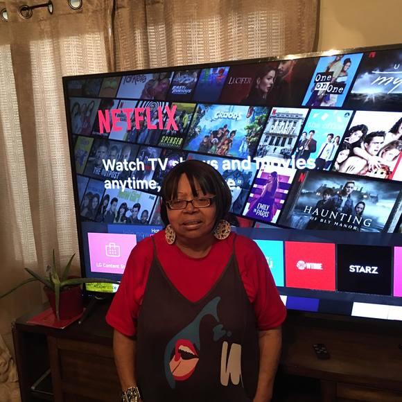 Meet your Posher, Monica - Picture 1 of 1